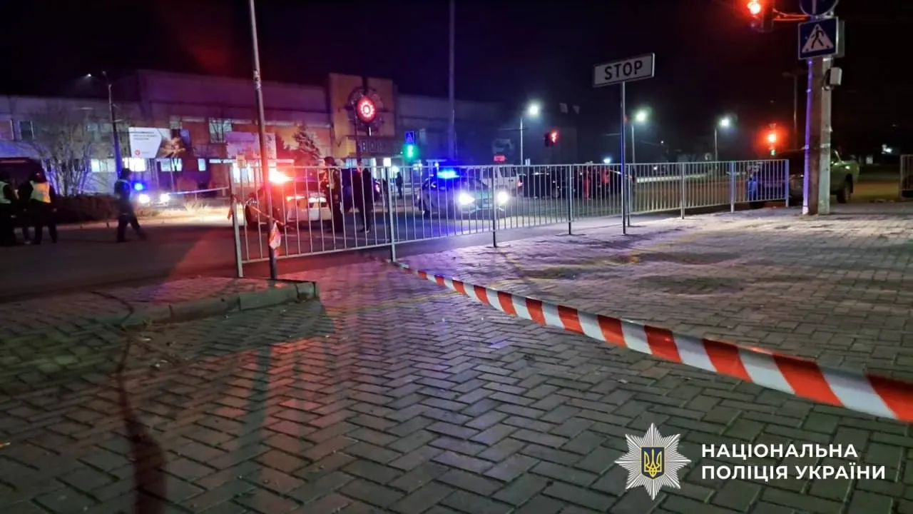 Теракт у Миколаєві: вибух на АЗС поранив семеро поліцейських