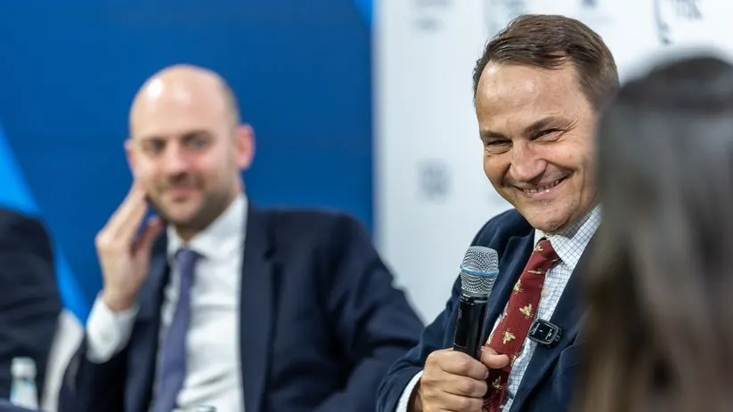 Польща продовжить підтримку України навіть у разі тиску на Київ — Сікорський