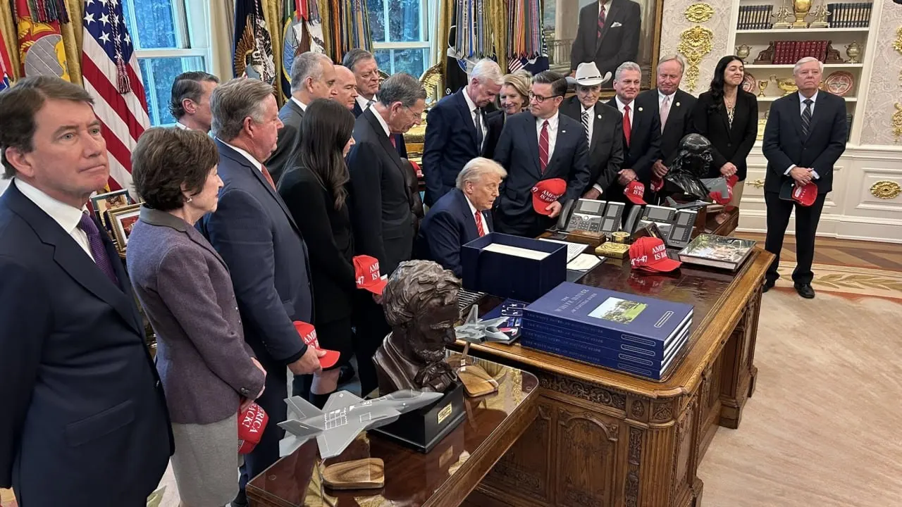 Президент Дональд Трамп 3 лютого 2026 року підписав закон про припинення шатдауна